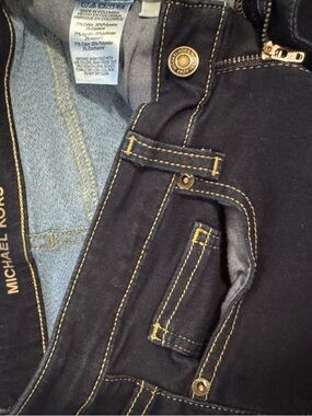 Michael Kors - Izzy Women’s dark blue Slim Jeans with Yellow Contrast Stitching